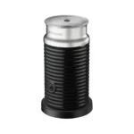 Кофемашина Nespresso черного цвета